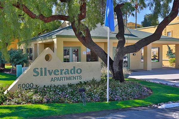 silverado apartment complex sign, Exterior